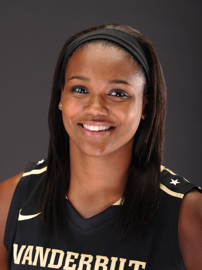 christina foggie feet 4