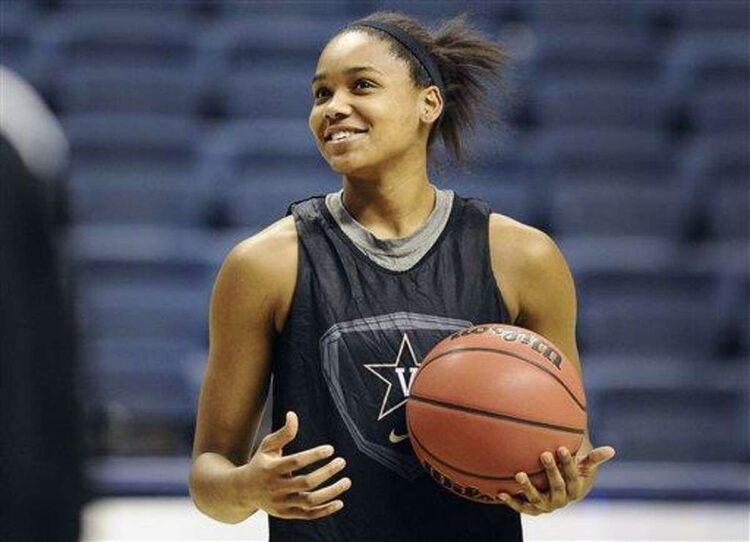 christina foggie feet