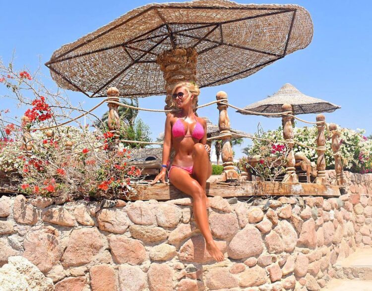 christina mikkelsen feet 4