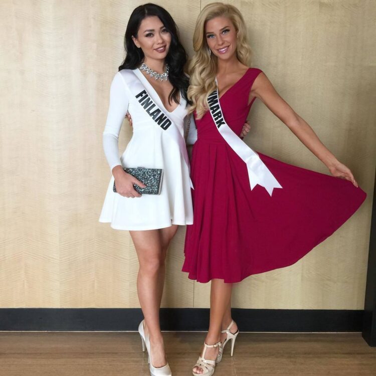 christina mikkelsen feet 5