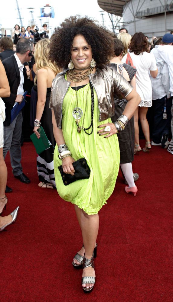 christine anu feet 1