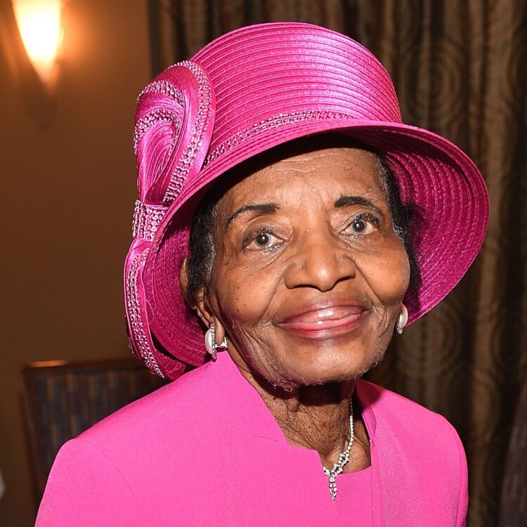 christine king farris feet 2