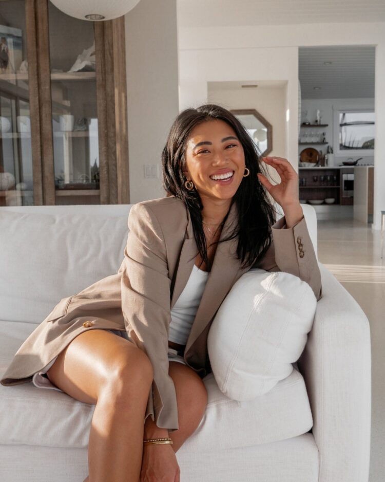 christine le feet scaled