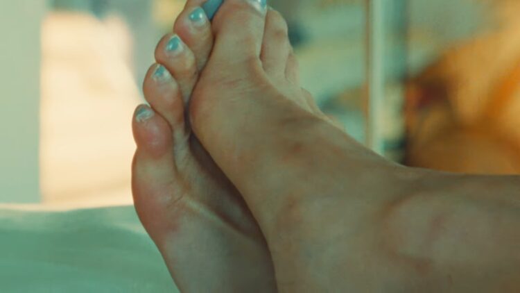 christine lee feet