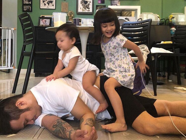 chynna ortaleza cipriano feet 3