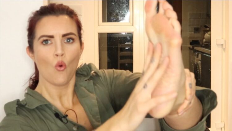claira hermet feet 1