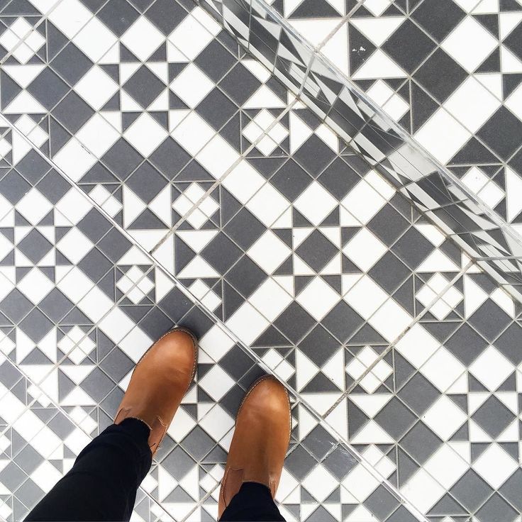 claire hartley feet 3