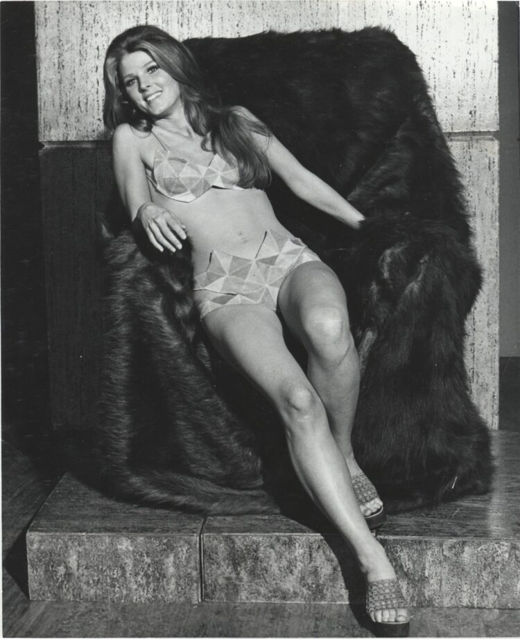 claire hartley feet 4