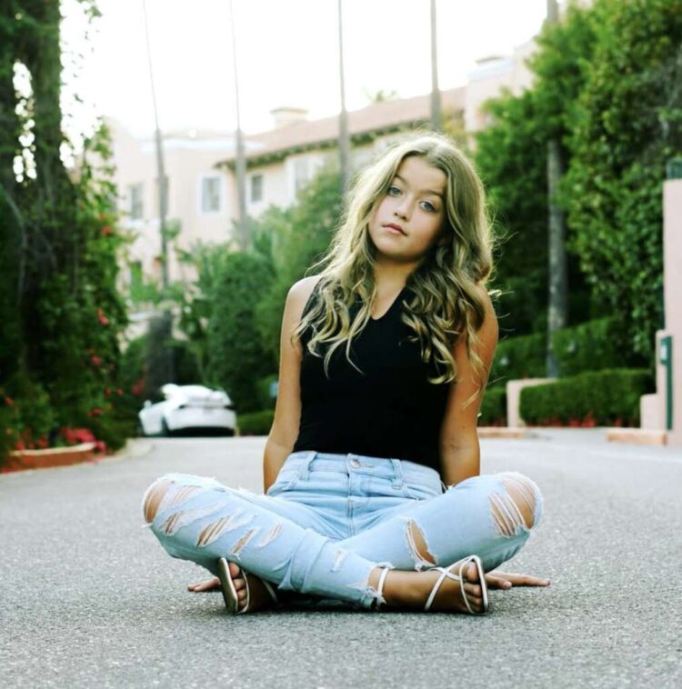 claire latour feet 2