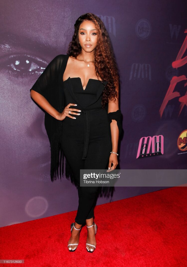 claire schroeder feet 5