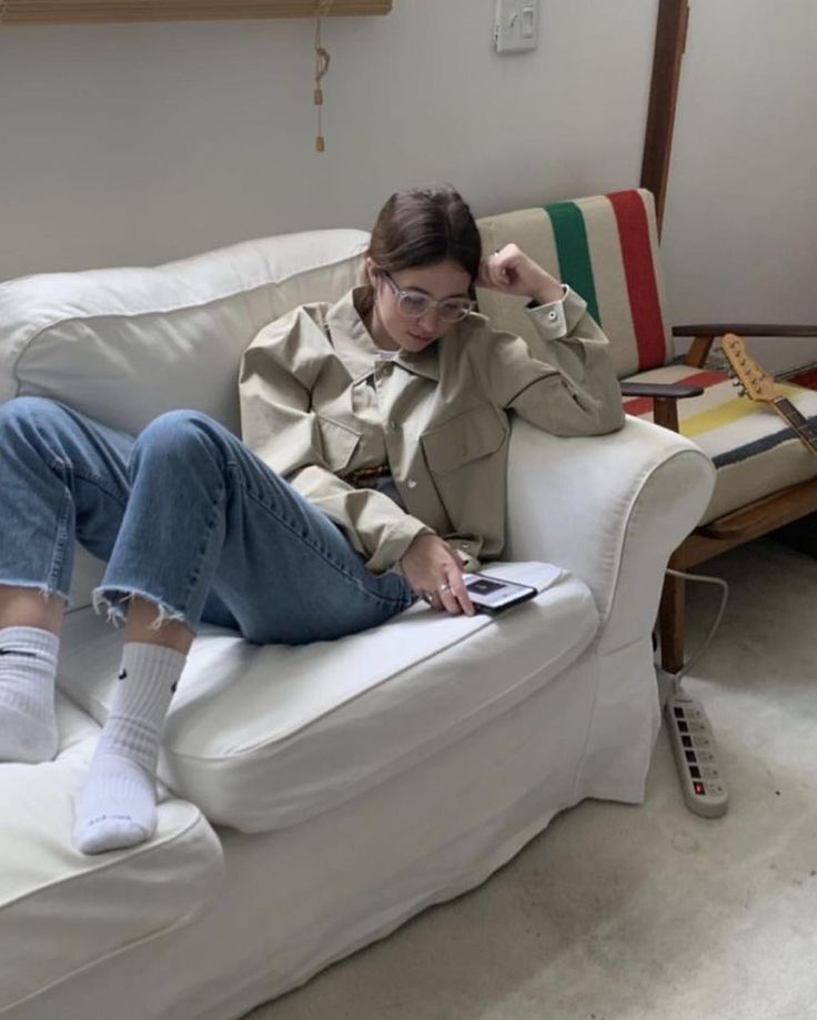 Clairo Feet