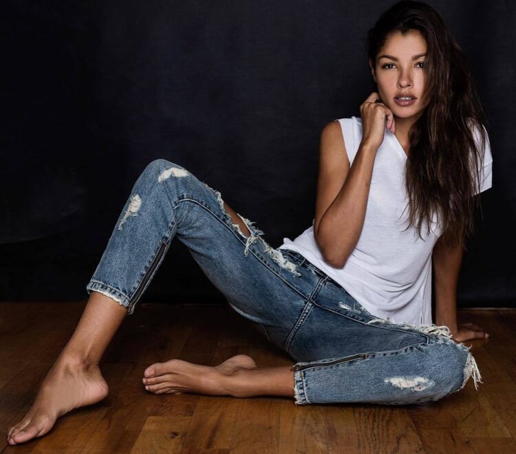 clara fernandez feet 5