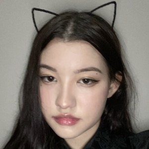 clara shirai bechara feet