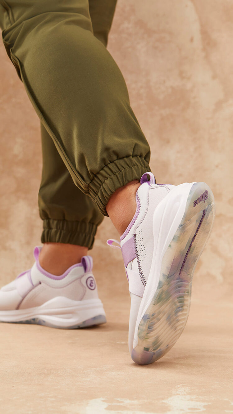 clara tamara v. feet 2