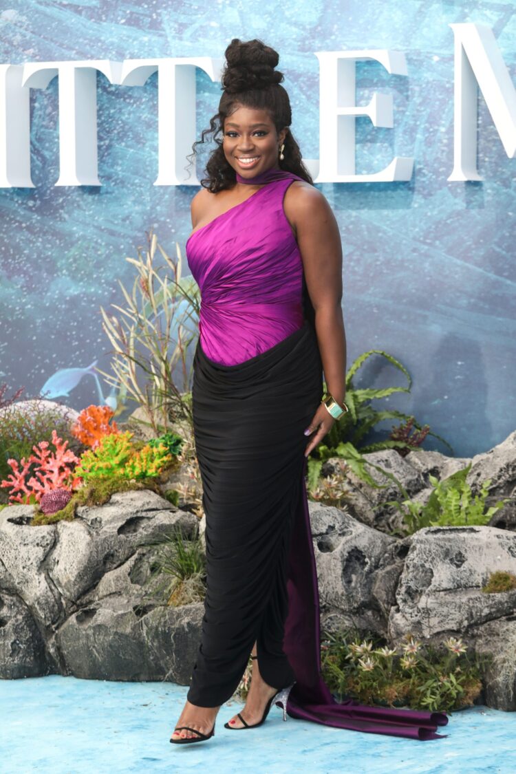 clara thomas feet 5 scaled