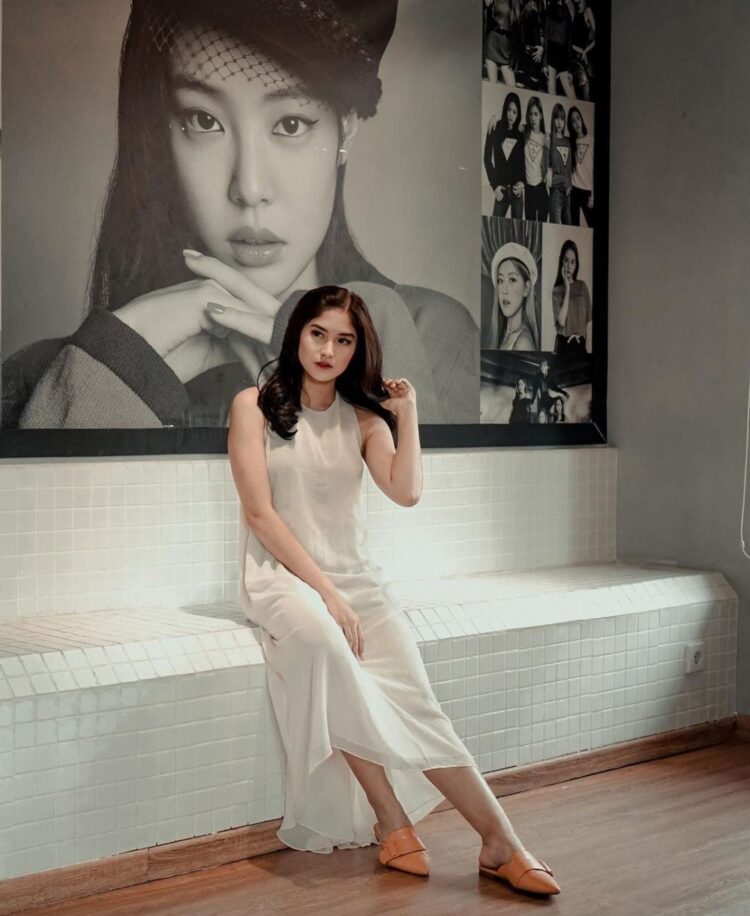 claresta frederica feet 2