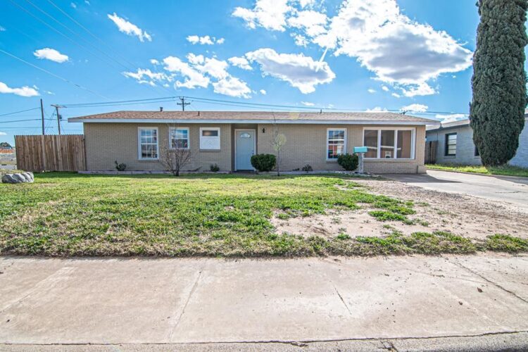 clarissa abrego feet 2