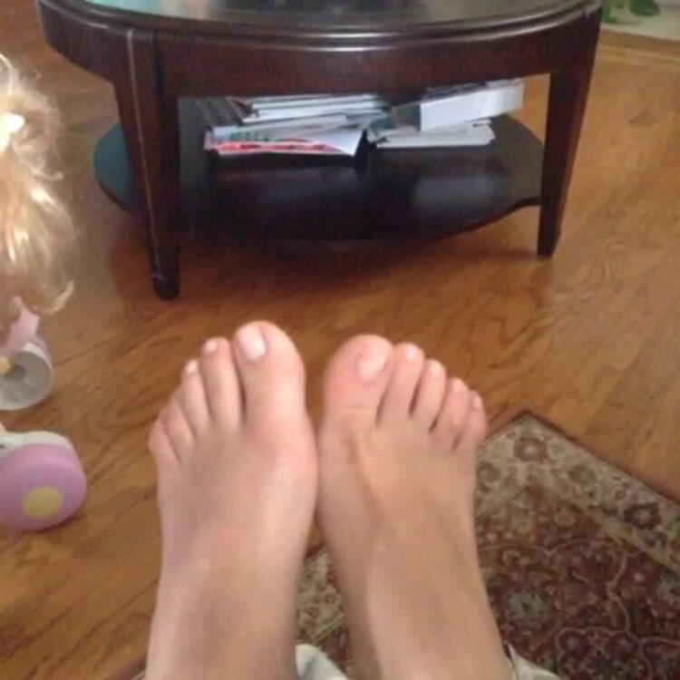 clarissa serna feet 2