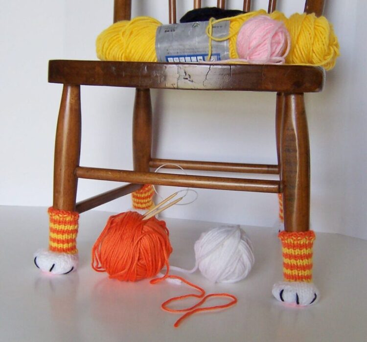 classical cat feet 1