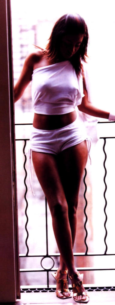 claudette ortiz feet 5