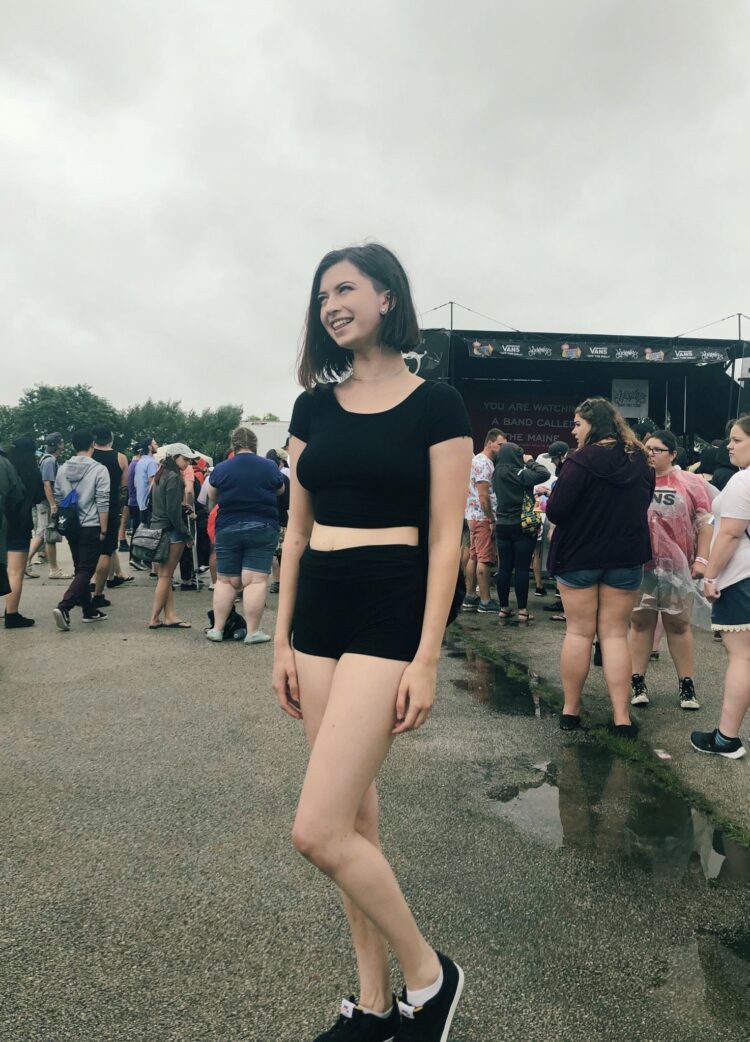 claudia angles feet 6