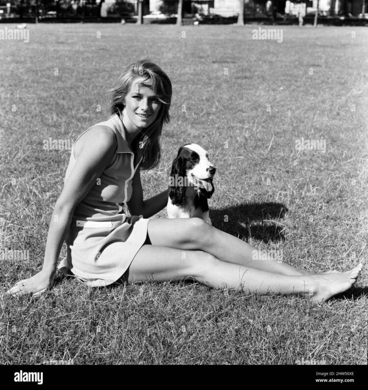 claudia bourgoin feet 3