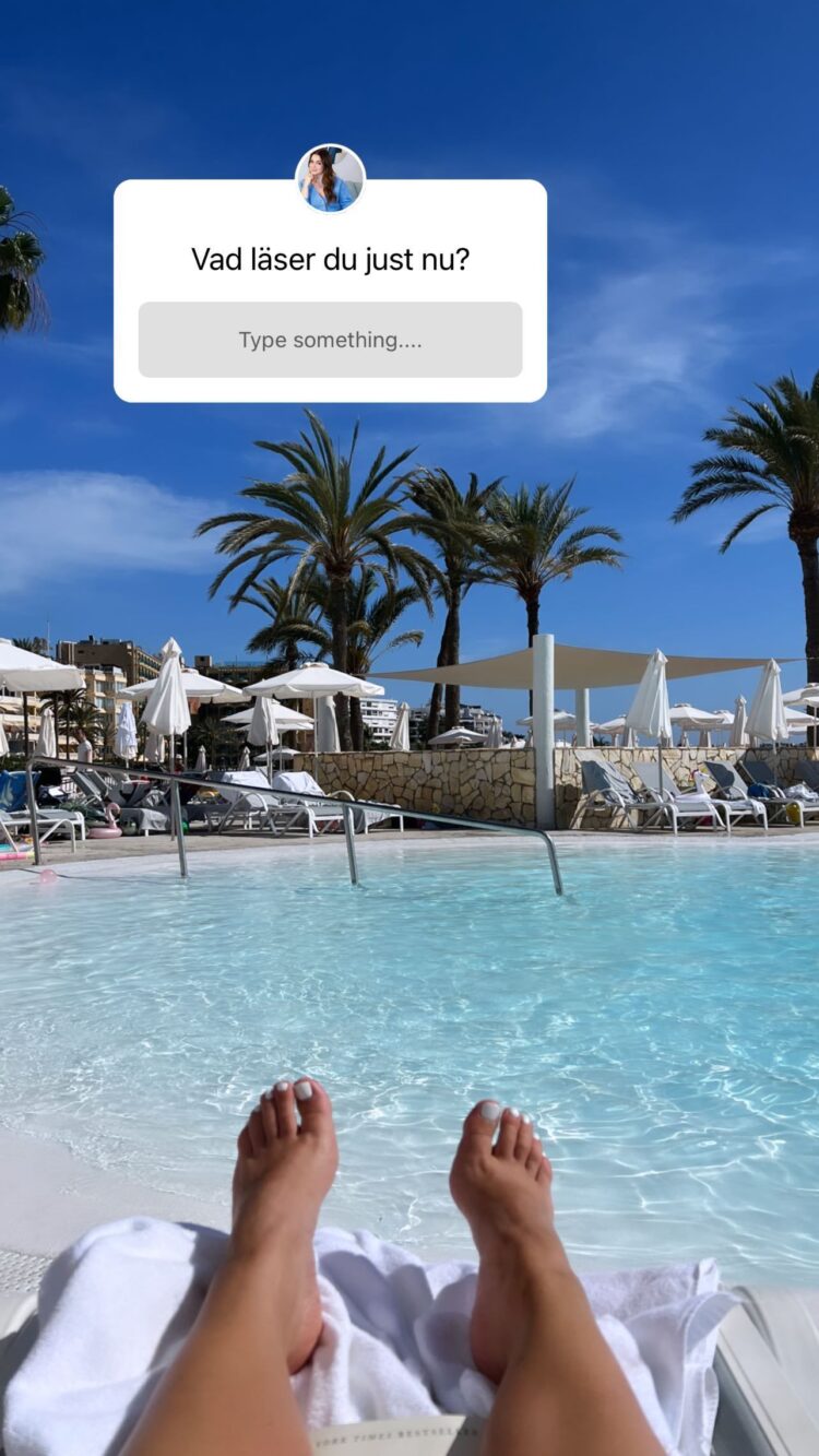 claudia galli feet 6