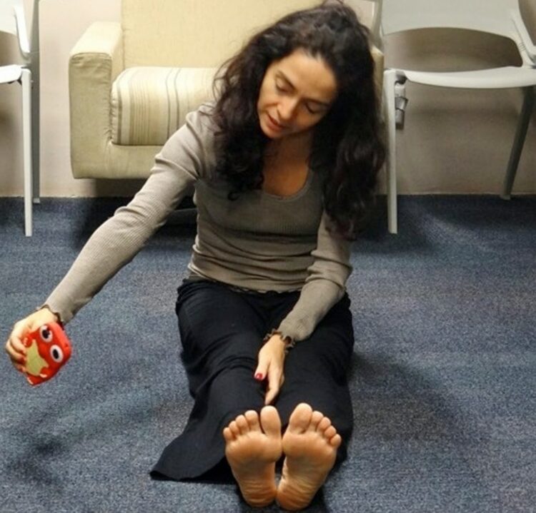 claudia ohana feet 4