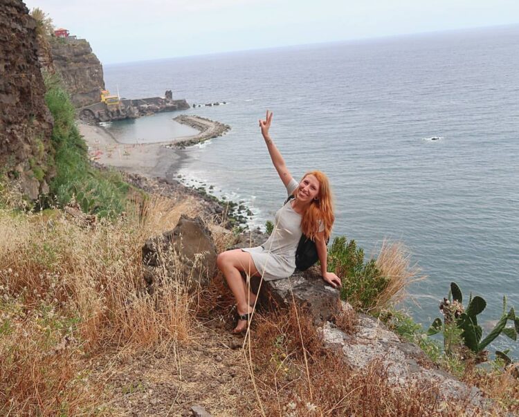 claudia pereira feet 3