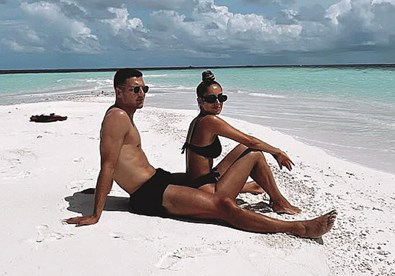 claudia pinto feet 4