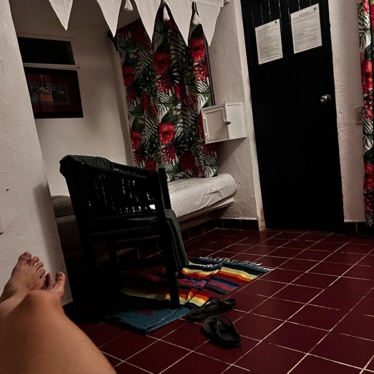 claudia ramirez feet 4