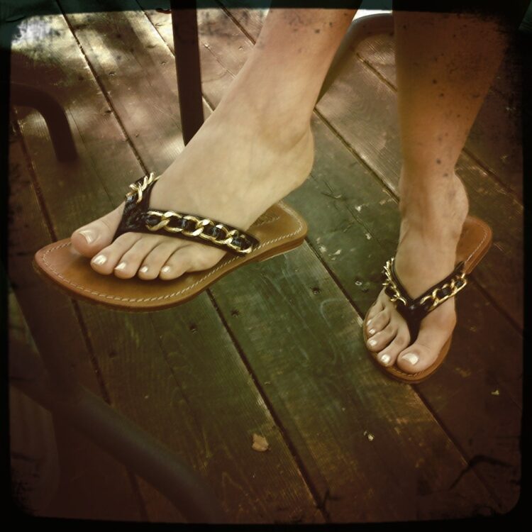 claudia sandoval feet