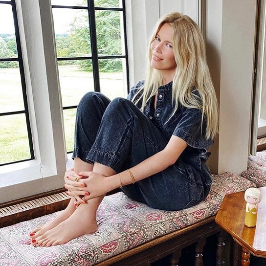 claudia schiffer feet 6