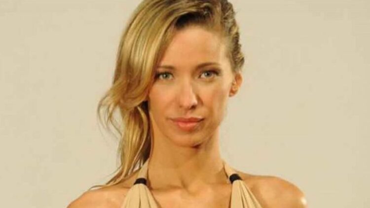 claudia schmitd feet 1