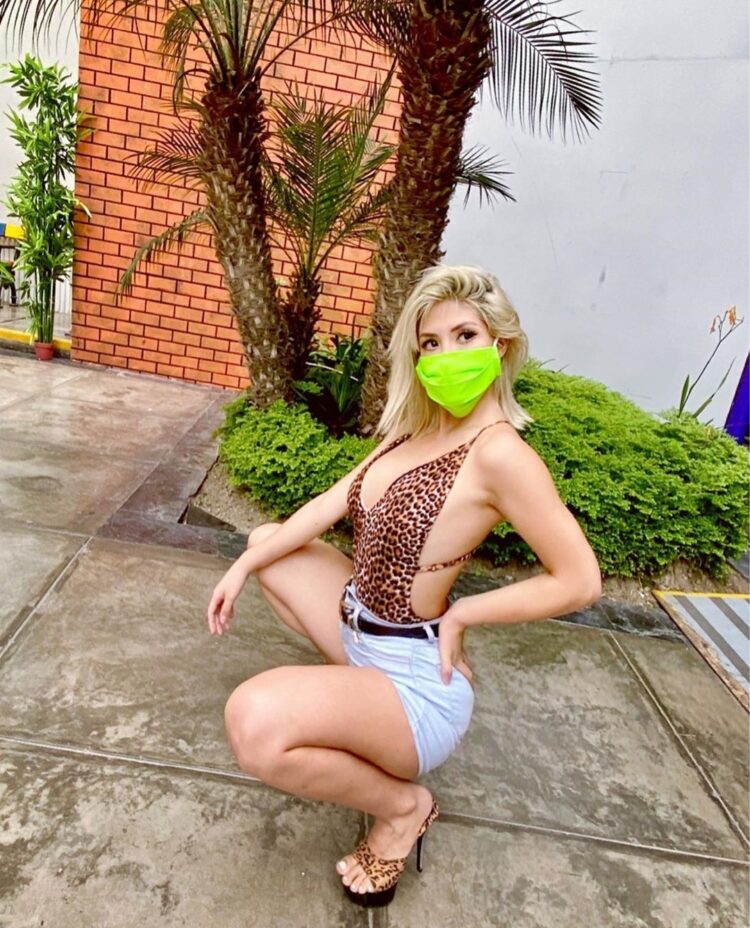 claudia serpa feet 1