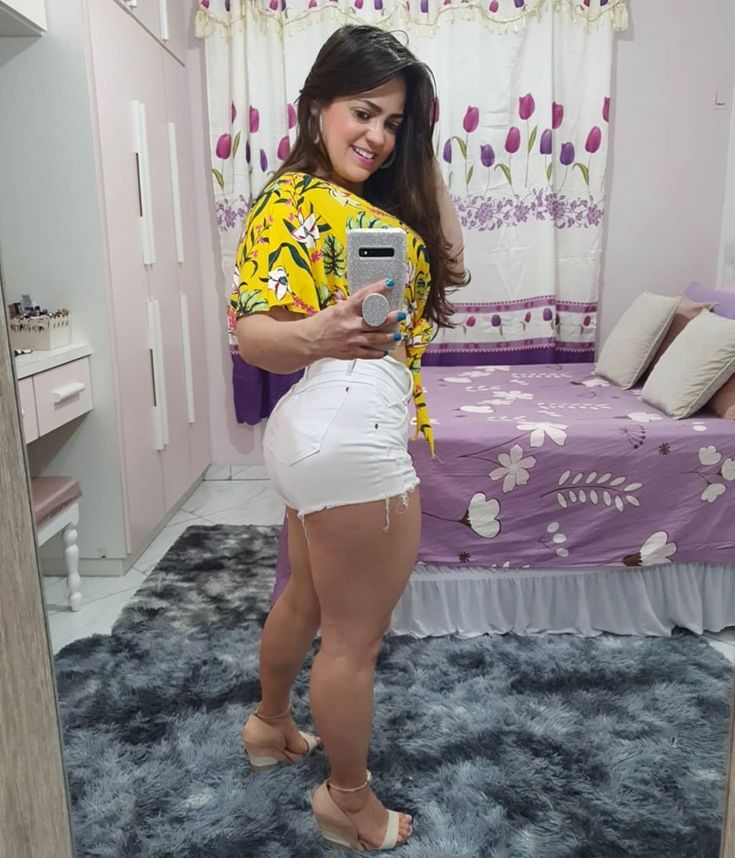 claudia trindade feet 1