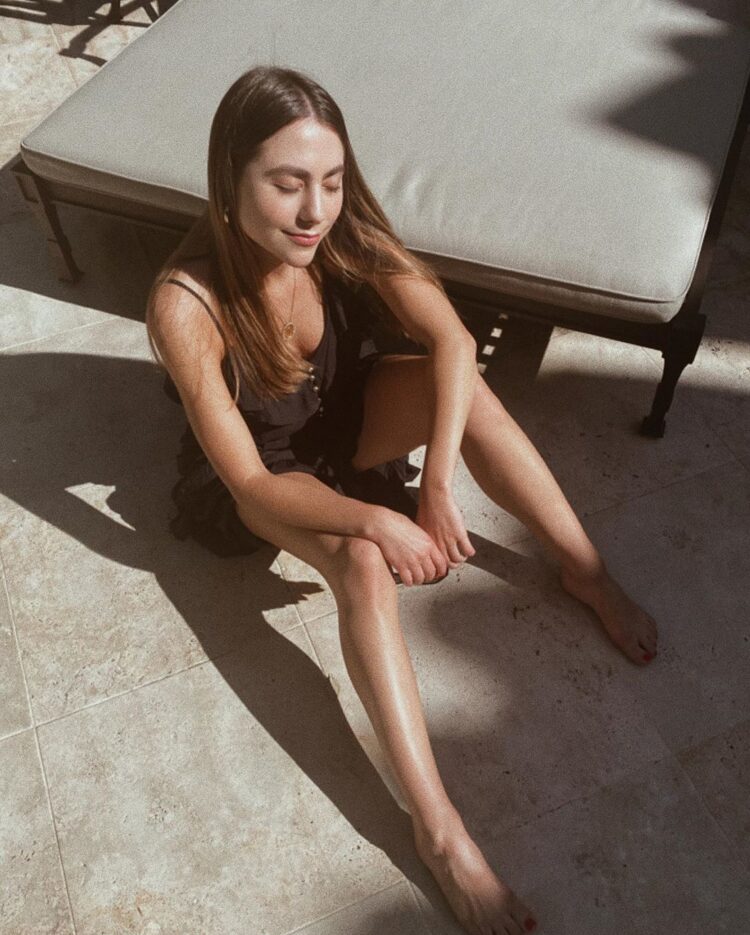 claudia vergara feet 2