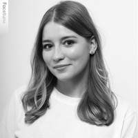 clea bulard cartier feet