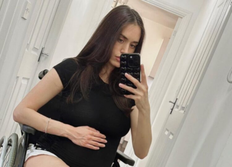 clelia theodorou feet 6