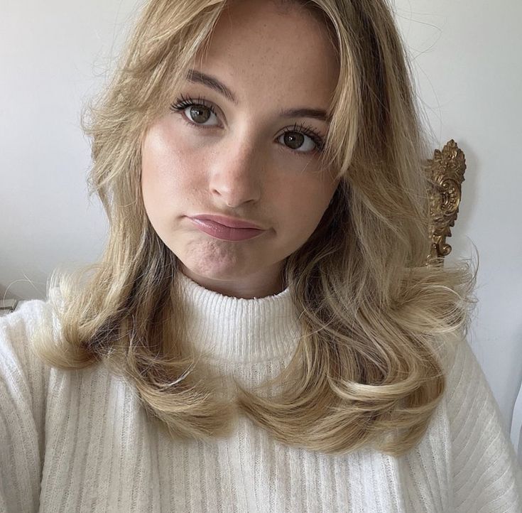 clemence esvan feet 6