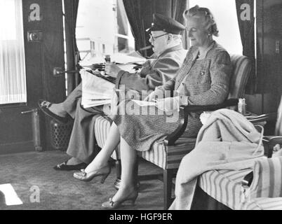 clementine churchill feet 1