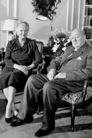 clementine churchill feet 3