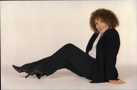 cleo laine feet 3