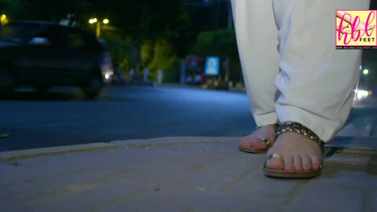 cloe abbas feet 5