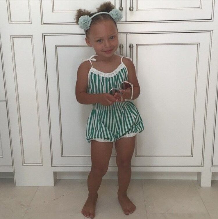 clt.dancer.curry feet 2