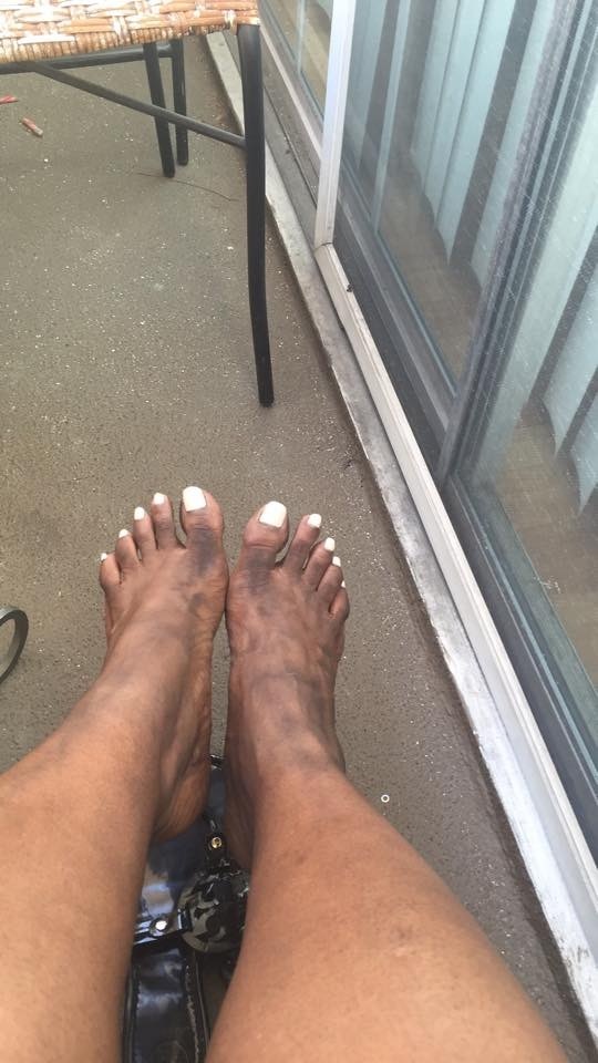 coco brown feet