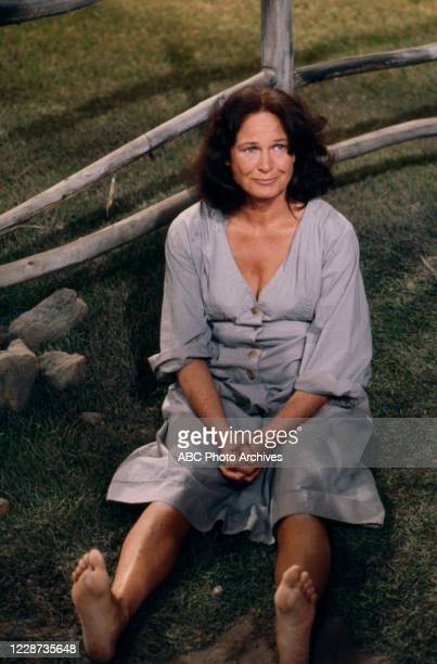 colleen dewhurst feet 3