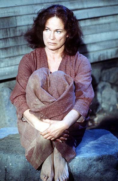 colleen dewhurst feet