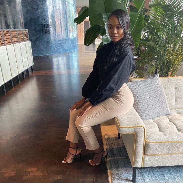 colony reeves feet 6