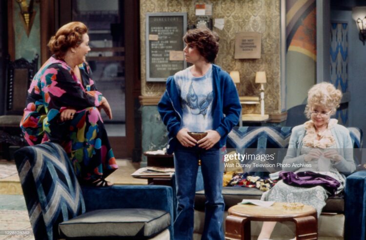 conchata ferrell feet 5